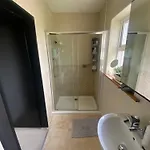 Rockside Sleeps 6, Jacuzzi Bath, Walk To Rock Of 빌라