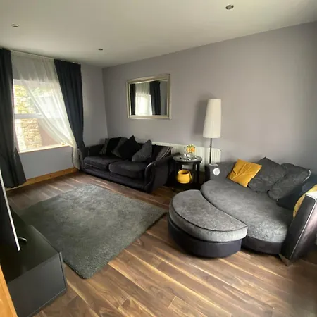 Rockside Sleeps 7, Jacuzzi Bath, Walk To Rock Of كاشيل
