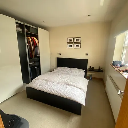Rockside Sleeps 7, Jacuzzi Bath, Walk To Rock Of