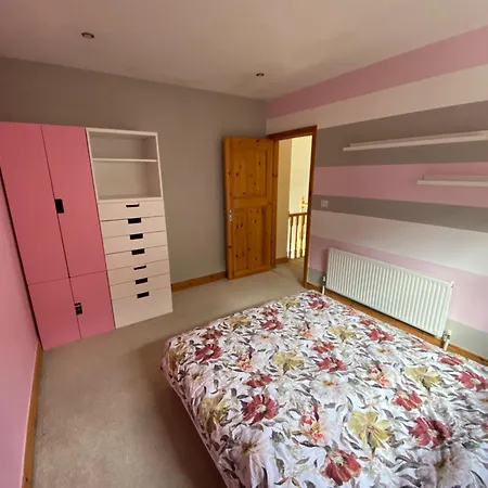 Vila Rockside Sleeps 6, Jacuzzi Bath, Walk To Rock Of Cashel (Tipperary)