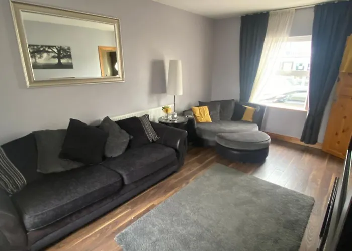 Rockside Sleeps 7, Jacuzzi Bath, Walk To Rock Of Villa