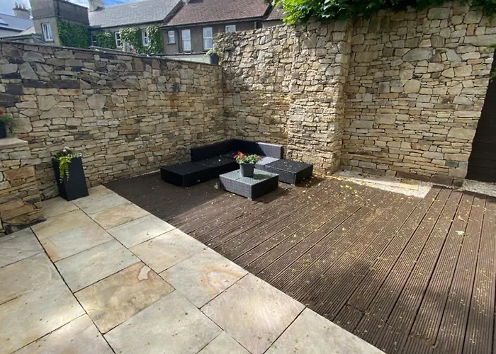 Rockside Sleeps 7, Jacuzzi Bath, Walk To Rock Of Villa