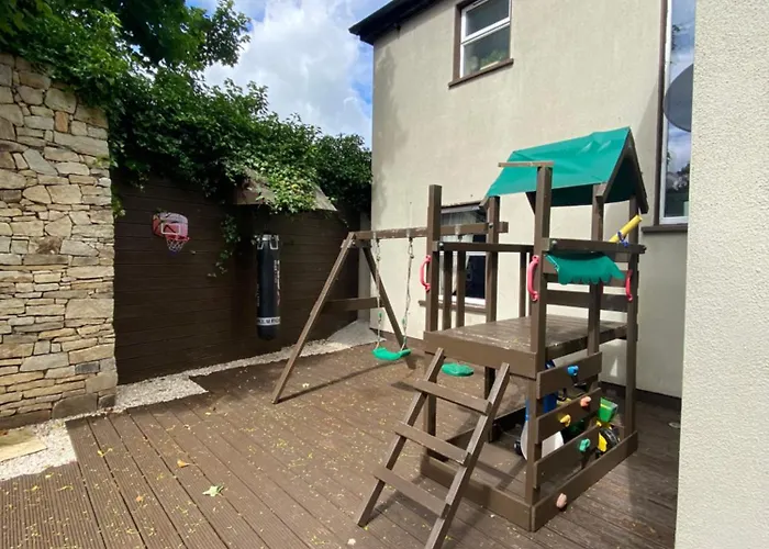 Rockside Sleeps 7, Jacuzzi Bath, Walk To Rock Of Villa