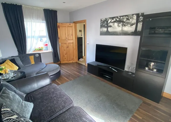 Villa Rockside Sleeps 7, Jacuzzi Bath, Walk To Rock Of *